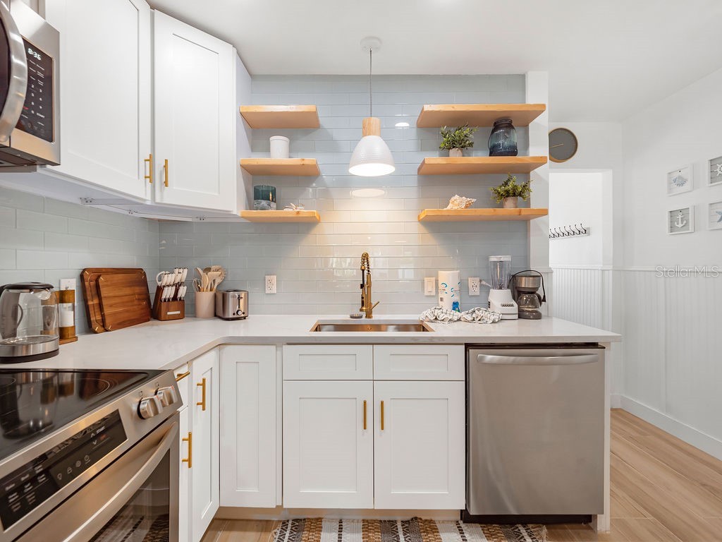 449 63rd Street Holmes Beach FL 34217 A4671397 image5