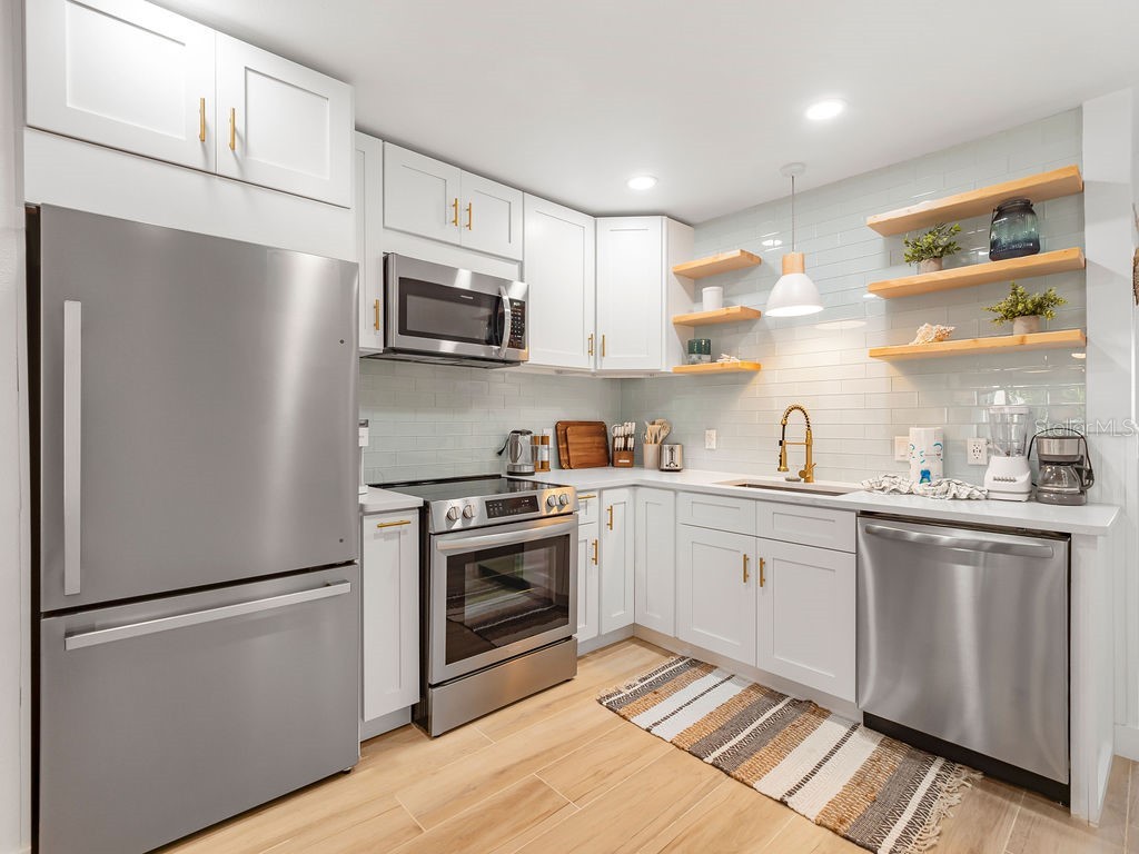 449 63rd Street Holmes Beach FL 34217 A4671397 image6