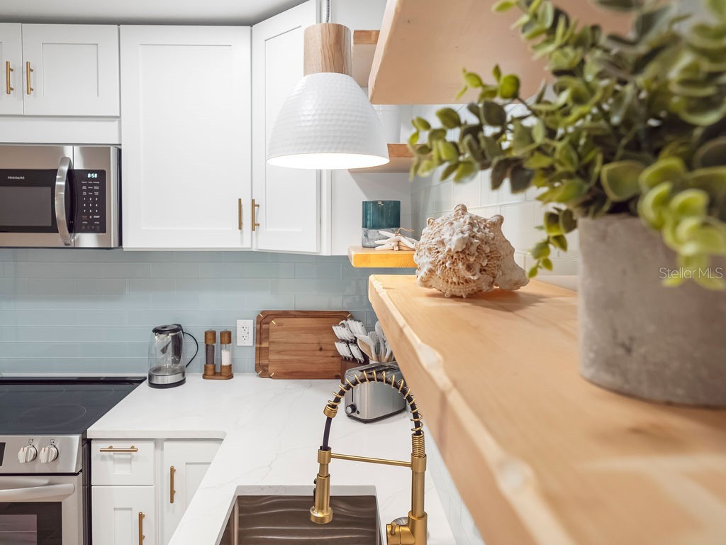 449 63rd Street Holmes Beach FL 34217 A4671397 image8