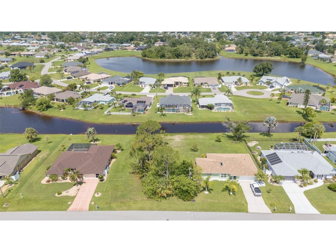 449 Corrientes Circle Punta Gorda FL 33983 C7494640 image1
