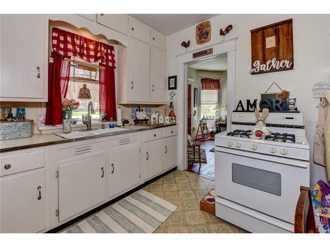 449 E Church Street Deland FL 32724 V4945110 image65