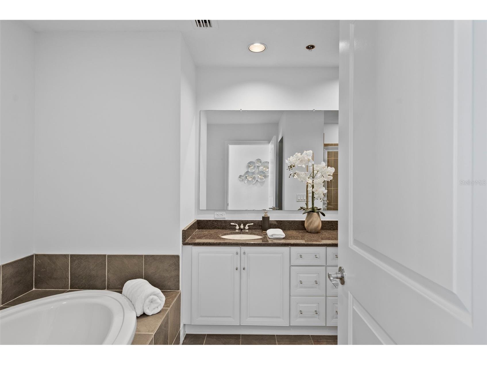 449 S 12th Street #1101 Tampa FL 33602 TB8467541 image25