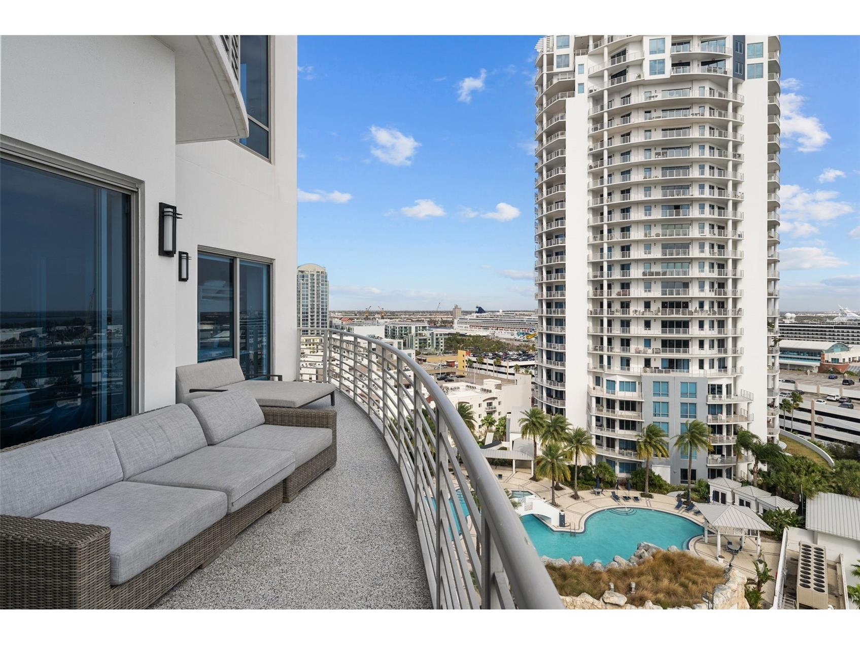 449 S 12th Street #1402 Tampa FL 33602 TB8485015 image2
