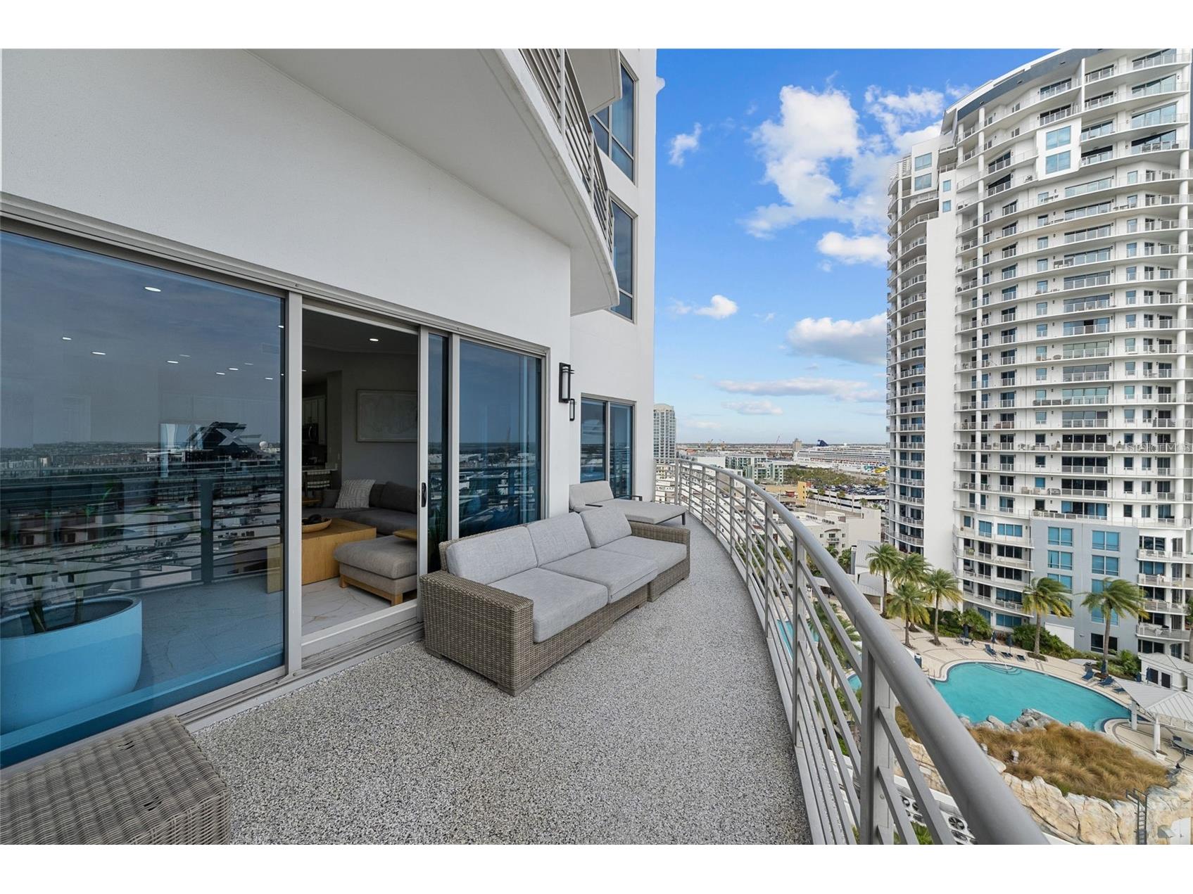 449 S 12th Street #1402 Tampa FL 33602 TB8485015 image29
