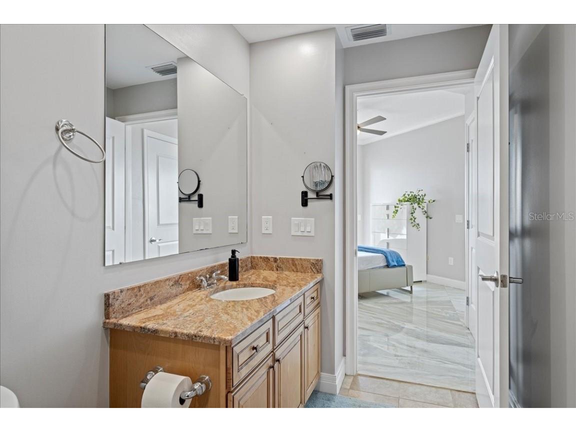 449 S 12th Street #1804 Tampa FL 33602 TB8448893 image24