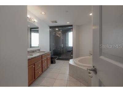449 S 12th Street #2401 Tampa FL 33602 TB8437848 image17