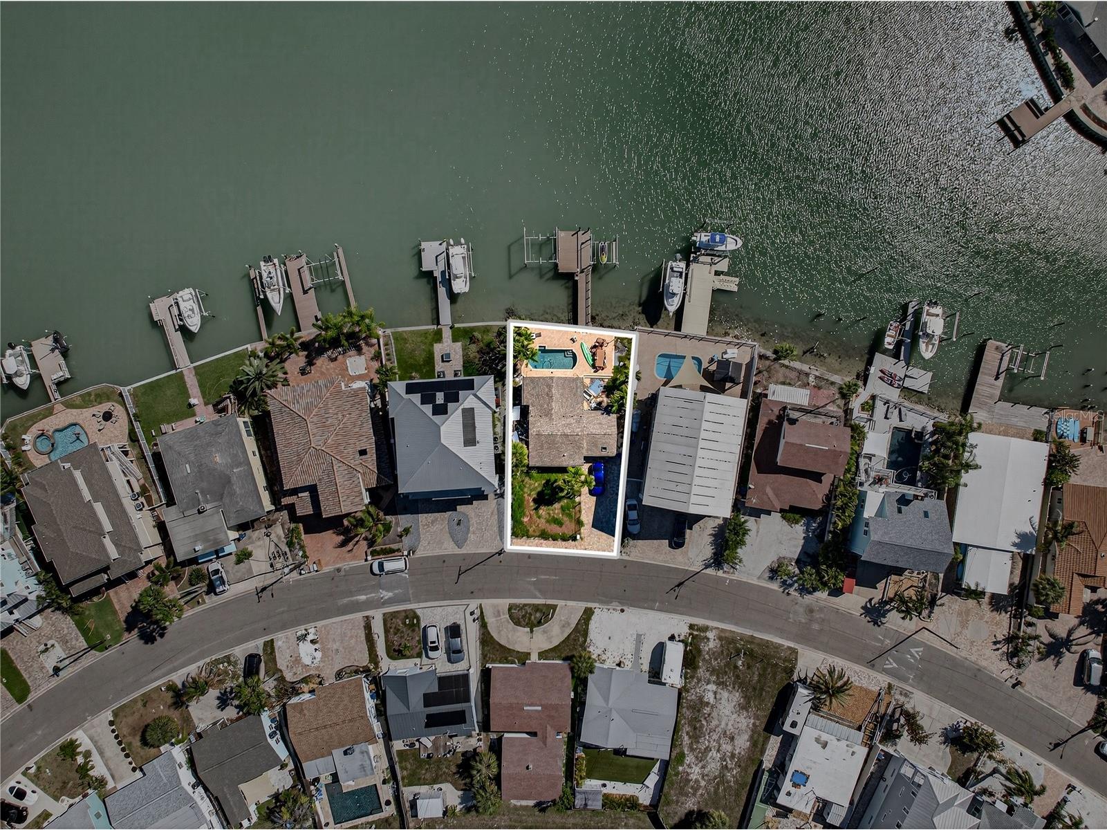 449 S Bayshore Drive Madeira Beach FL 33708 TB8489282 image1