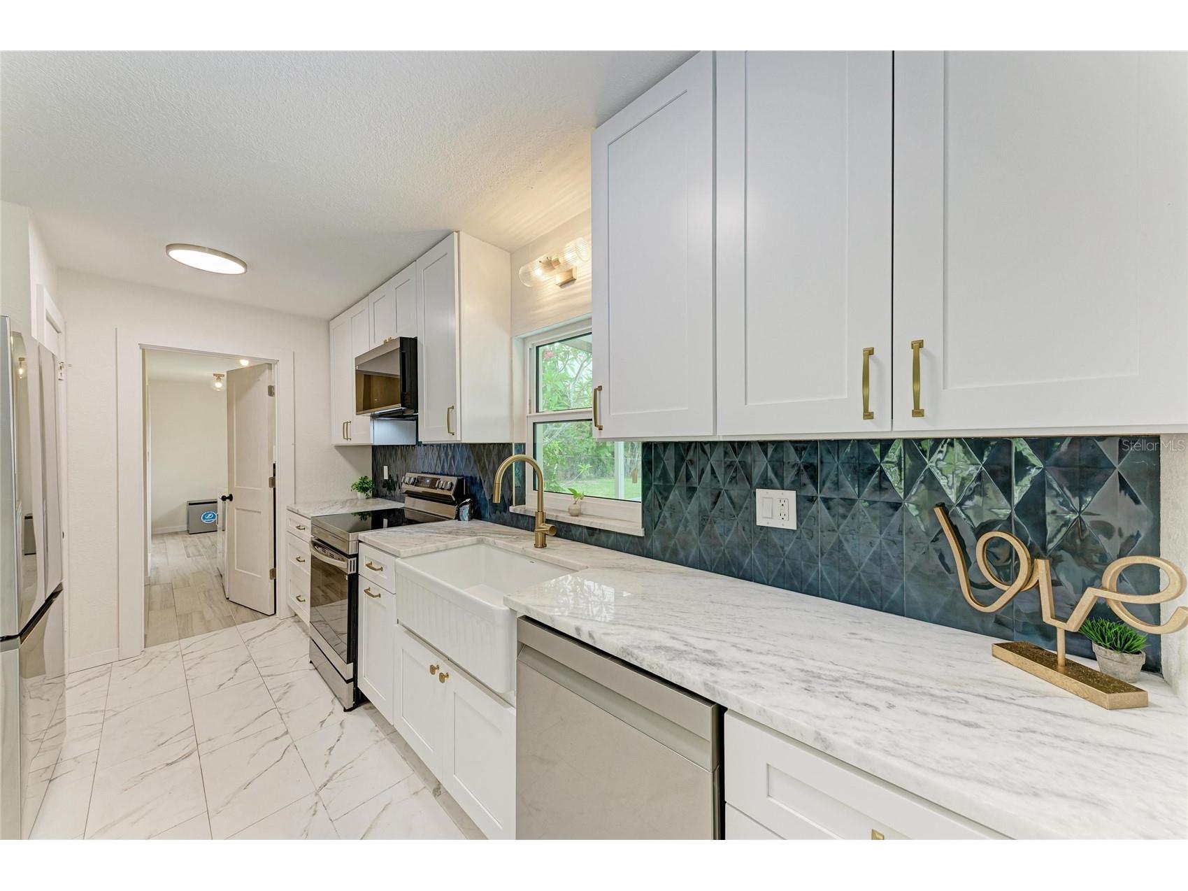 449 W Tarpon Boulevard NW Port Charlotte FL 33952 - TARPON WATERWAY C7526866 image21