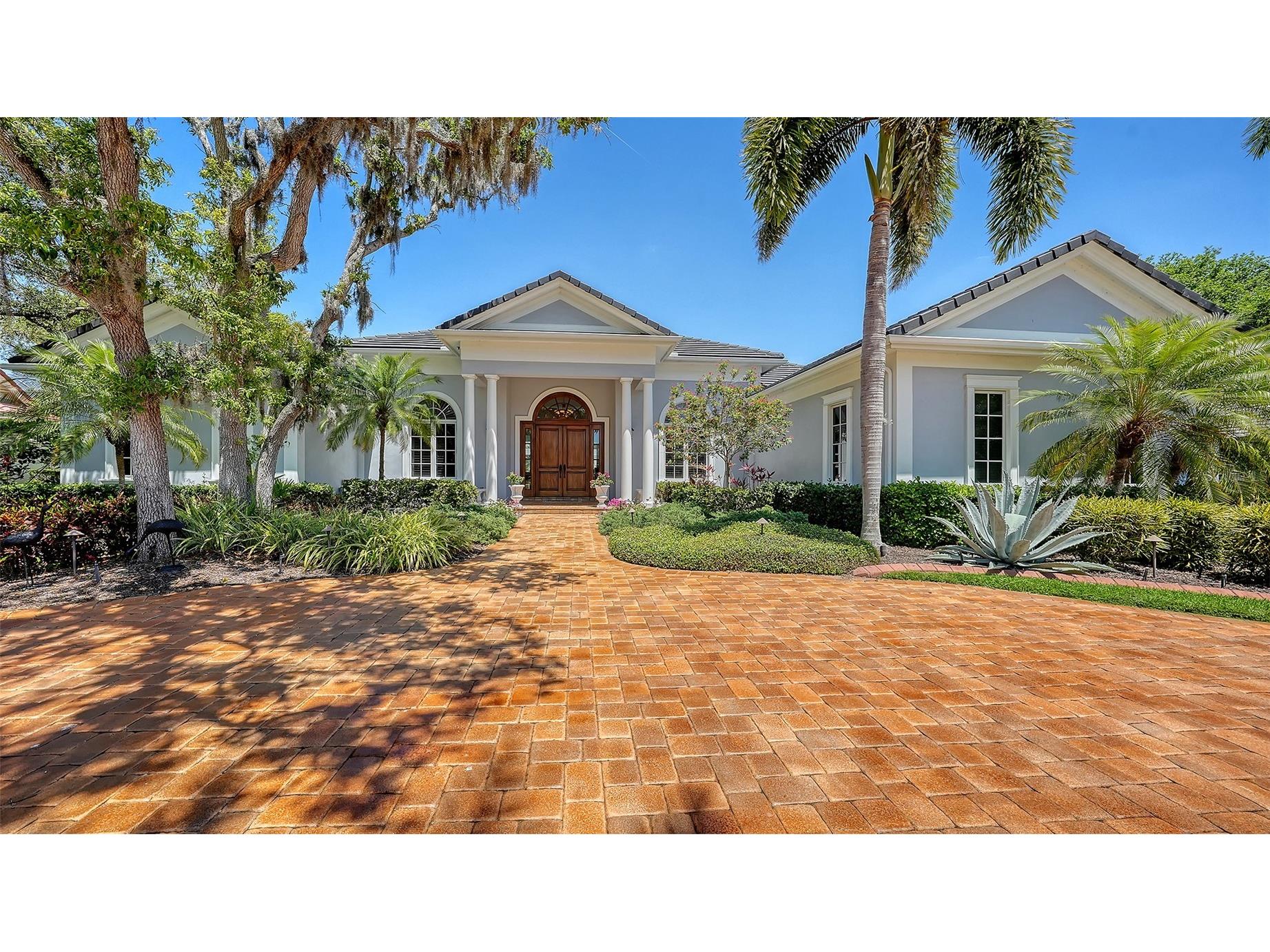 449 Webbs Cove Osprey FL 34229 A4688291 image4