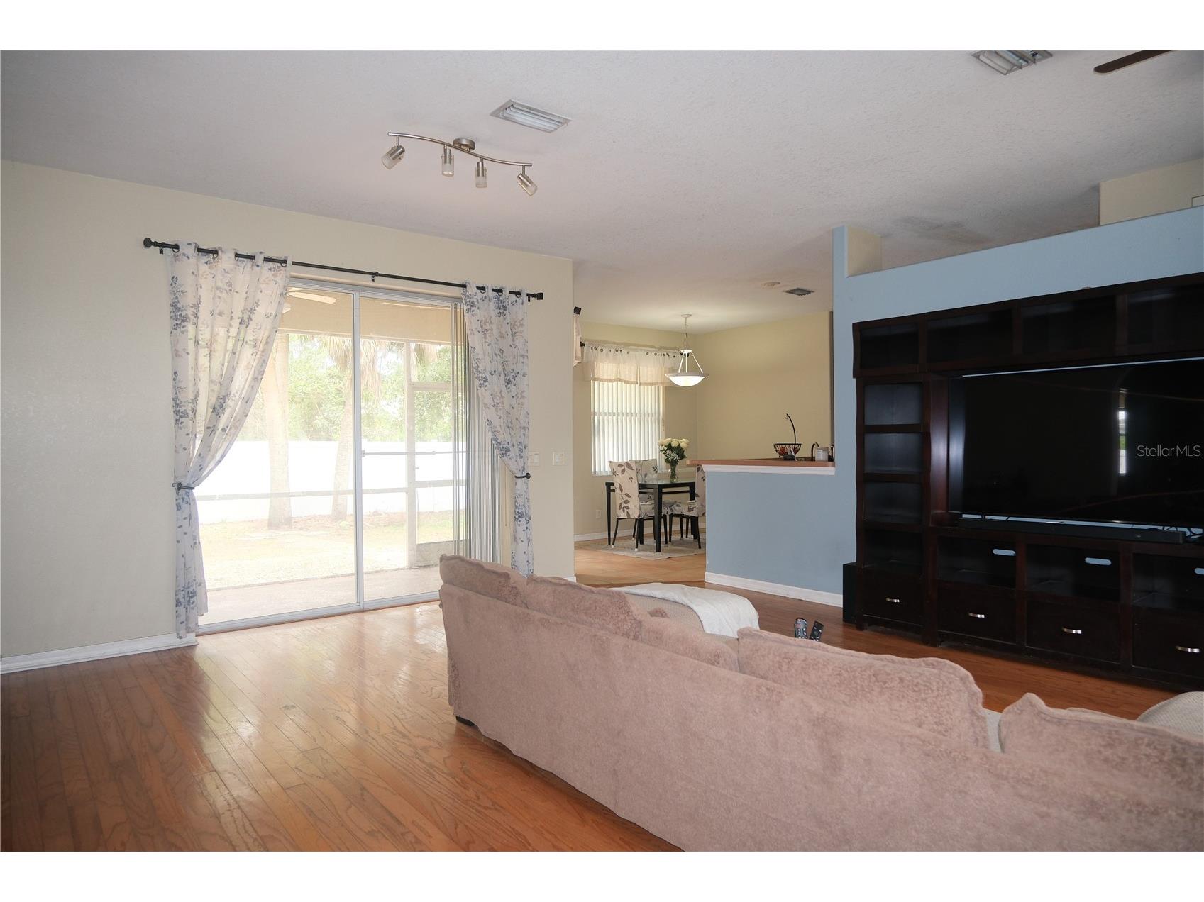 4491 Cuthbert Avenue North Port FL 34287 A4693853 image2