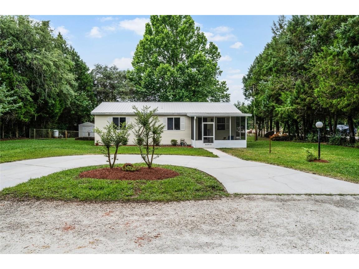 44910 8th Street Deland FL 32720 G5081607 image1