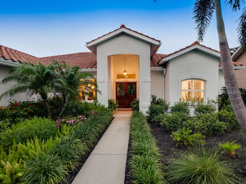 4492 Del Sol Boulevard Sarasota FL 34243 A4654427 image1