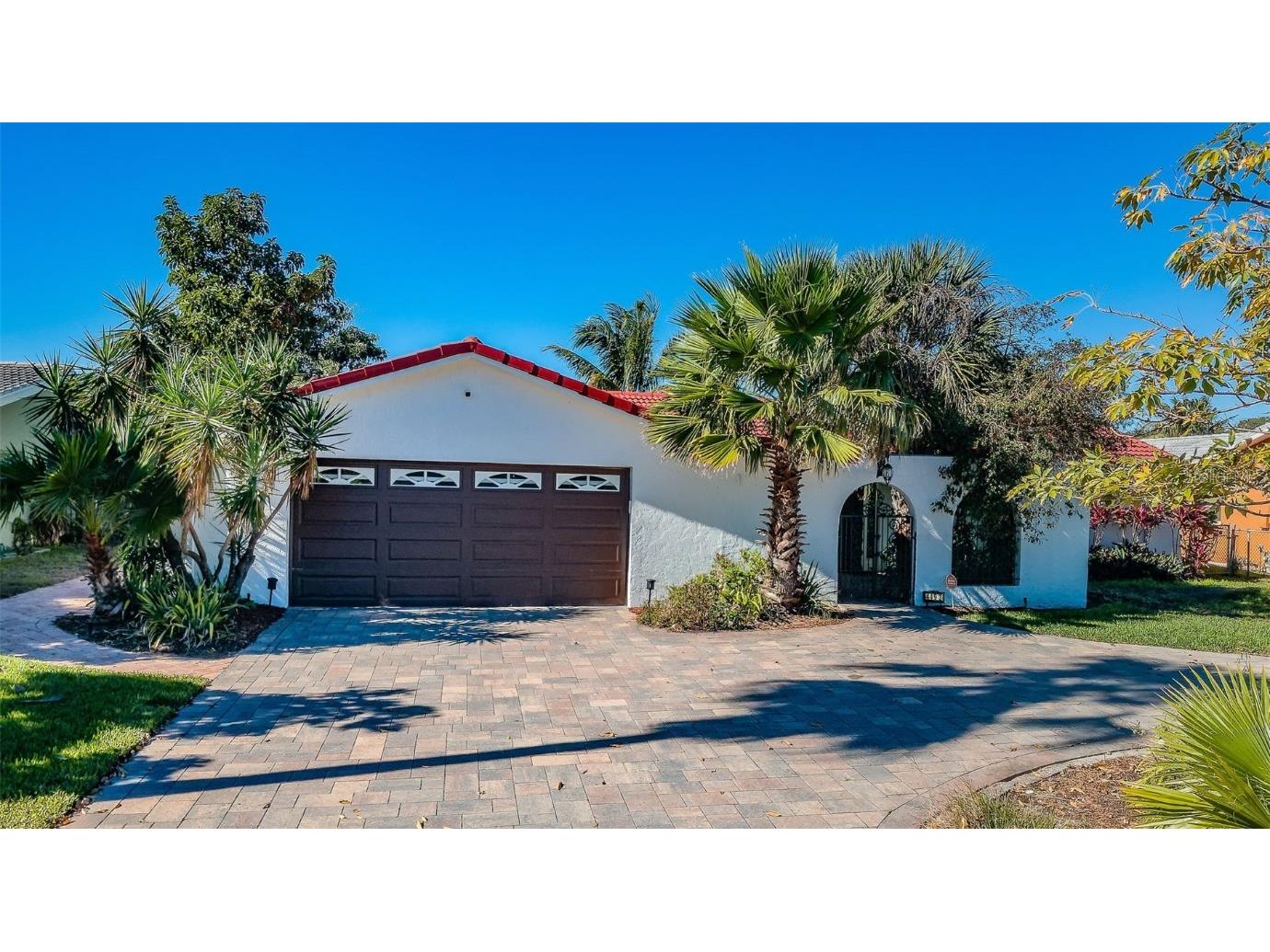 4493 38th Way S Saint Petersburg FL 33711 A4556294 image1