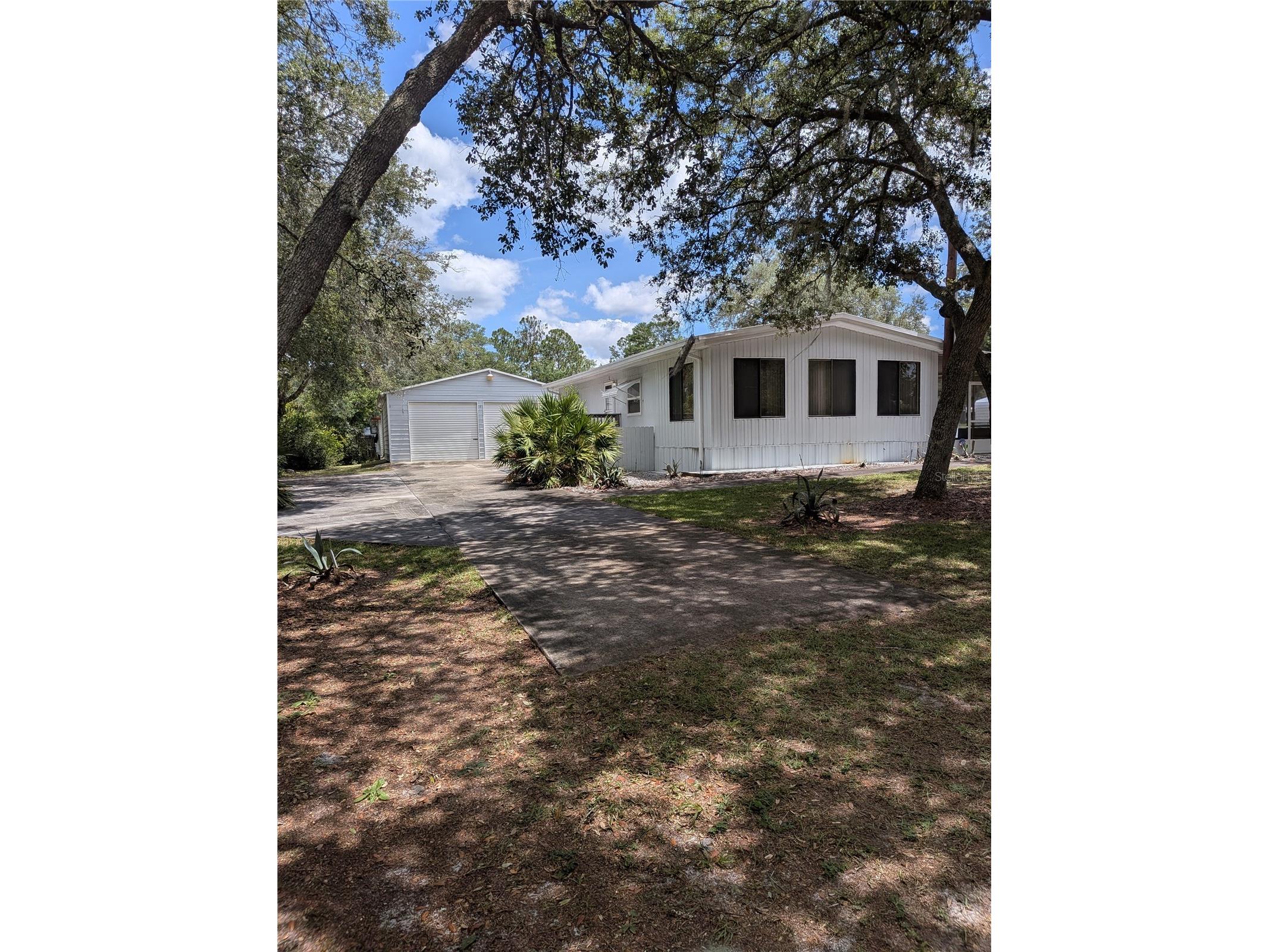 44931 2nd Street Deland FL 32720 V4949405 image1