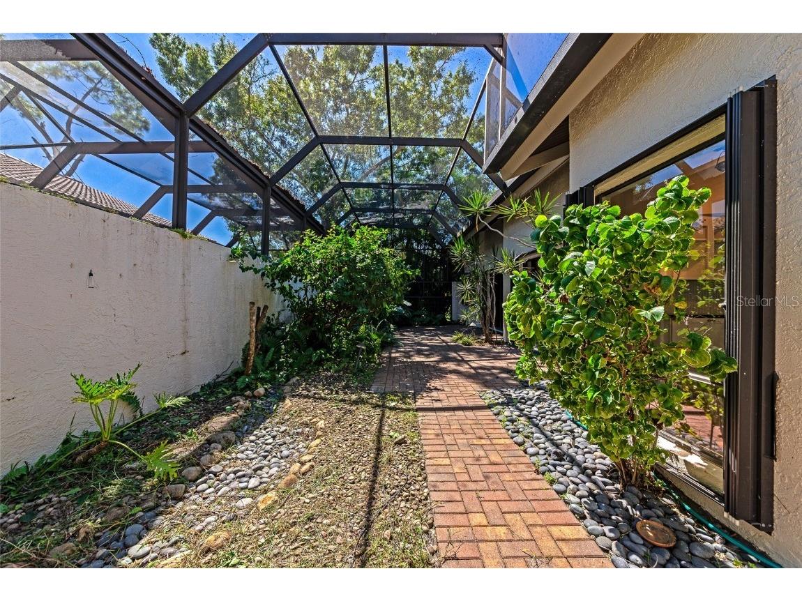 4494 Ascot Circle N Sarasota FL 34235 A4661475 image24