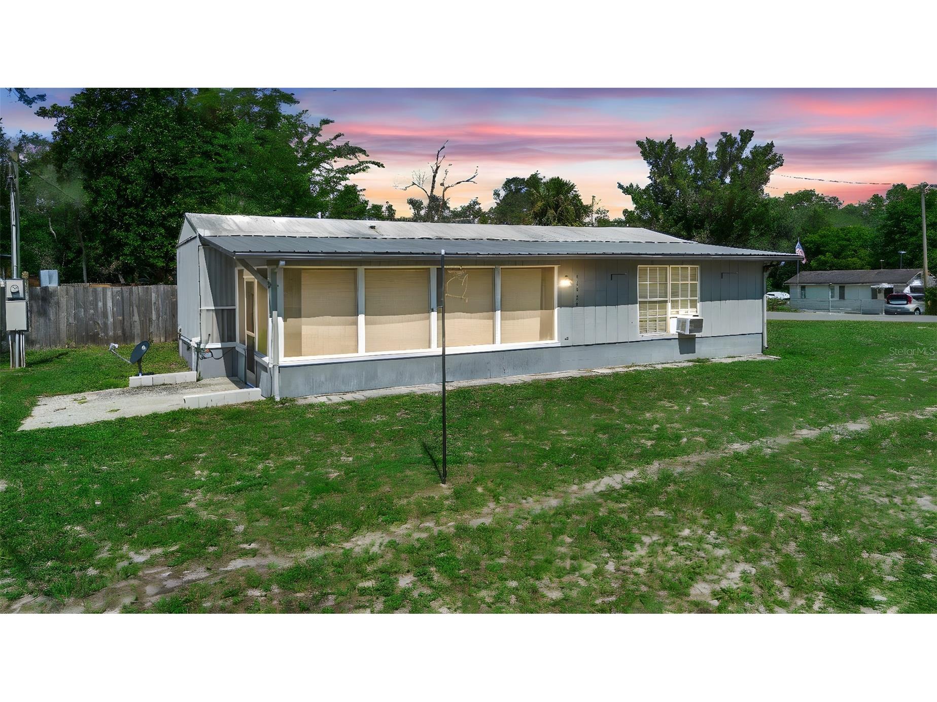 44943 4th Street Deland FL 32720 V4944238 image1