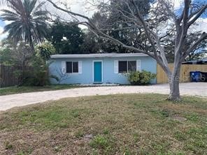 4495 Crestwood Drive N Saint Petersburg FL 33714 U8208326 image1