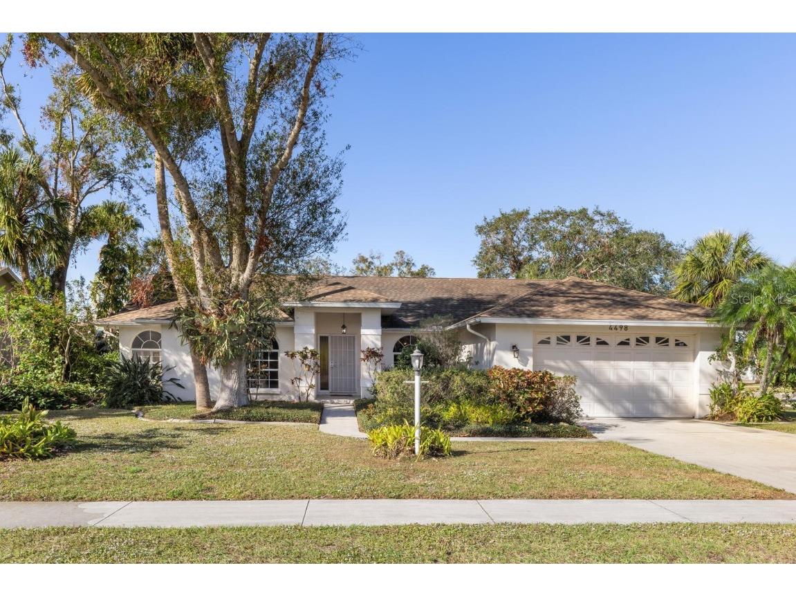 4498 Diamond Circle E Sarasota FL 34233 A4633207 image1