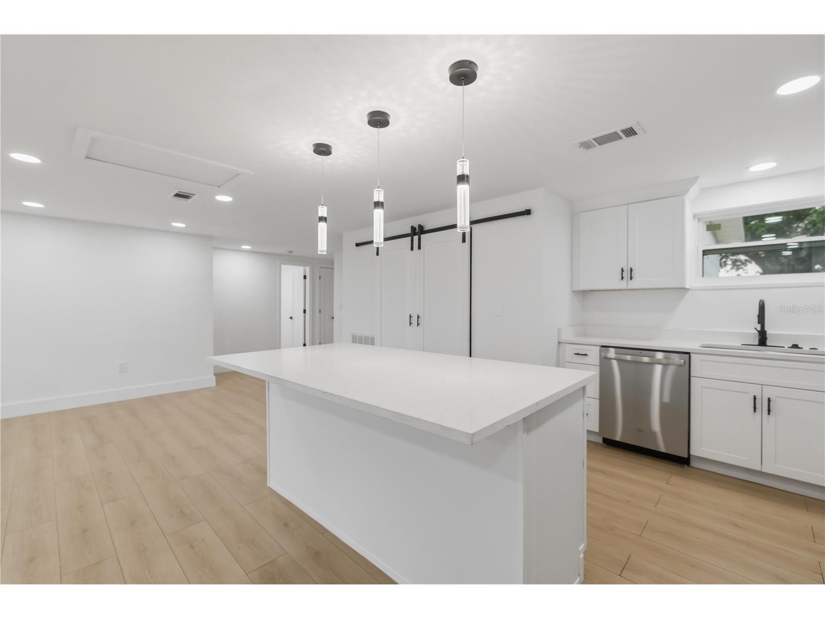 45 Euclid Avenue Englewood FL 34223 A4695519 image13