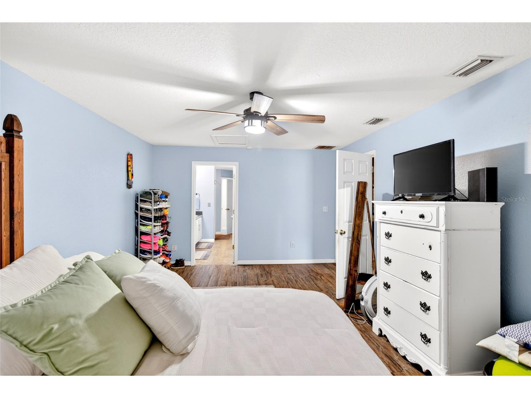 45 Larch Radial Ocala FL 34480 OM725885 image23