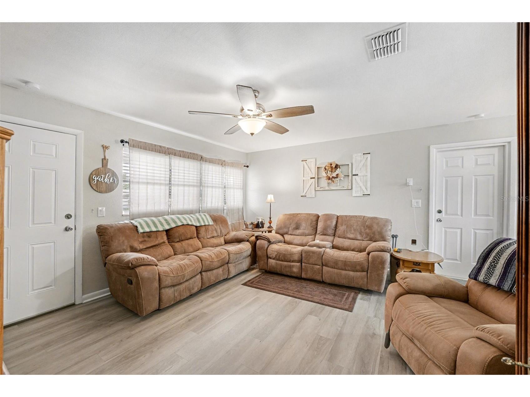 45 Queens Court Frostproof FL 33843 TB8455404 image7