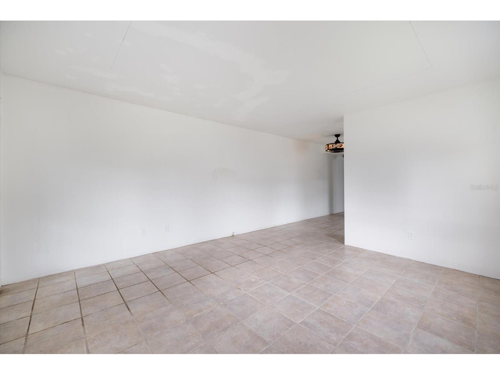 450 32nd Avenue N #106W Saint Petersburg FL 33704 A4695791 image6