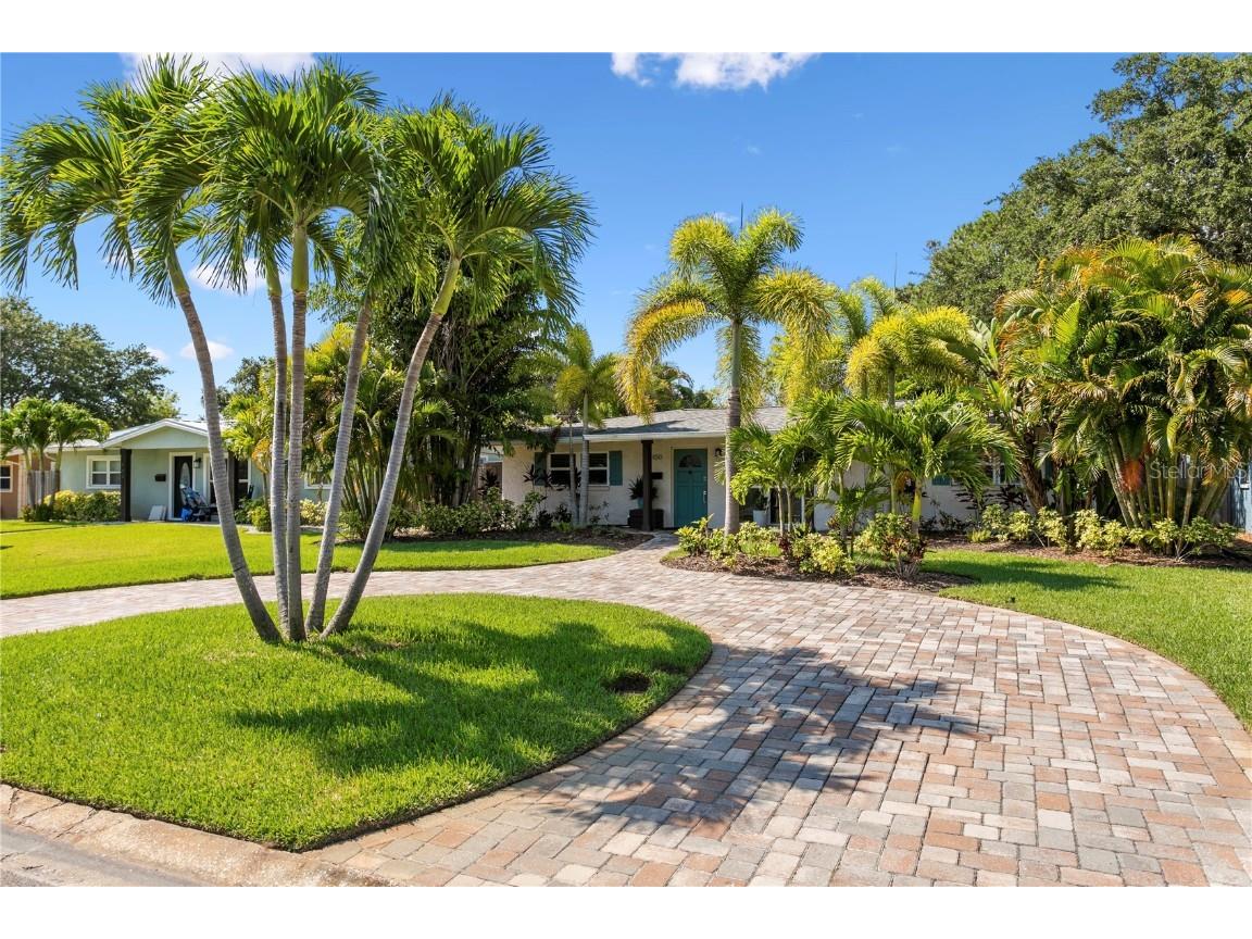450 42nd Avenue NE Saint Petersburg FL 33703 U8245835 image1