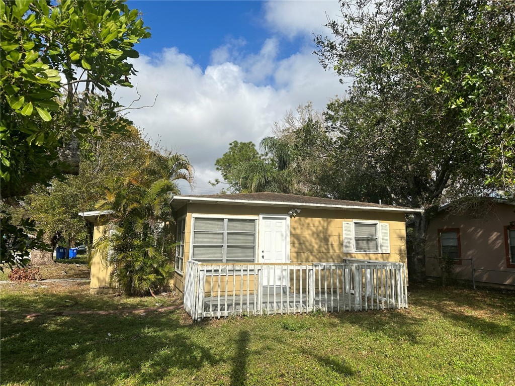450 47th Street S Saint Petersburg FL 33711 TB8334547 image1