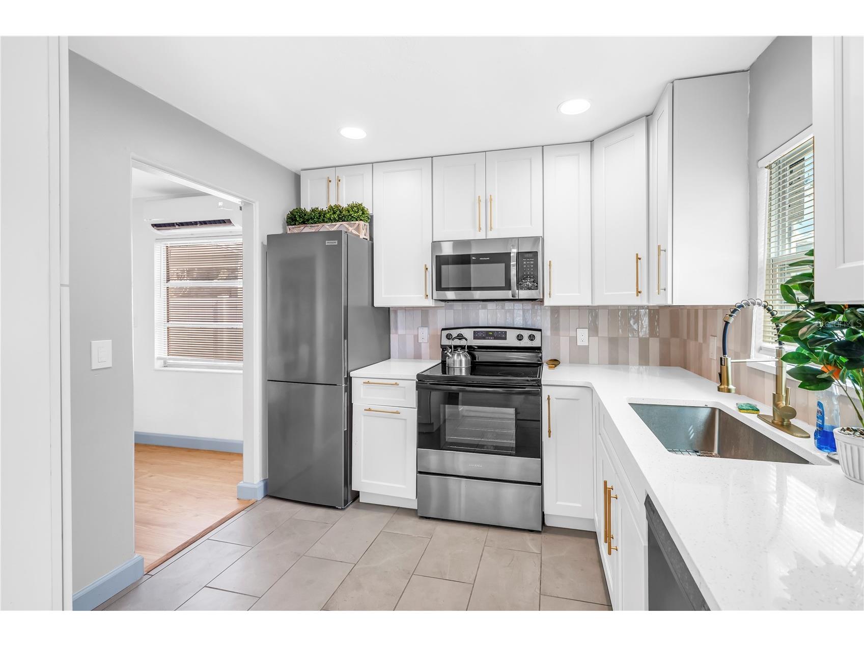 450 47th Street S Saint Petersburg FL 33711 TB8456251 image12