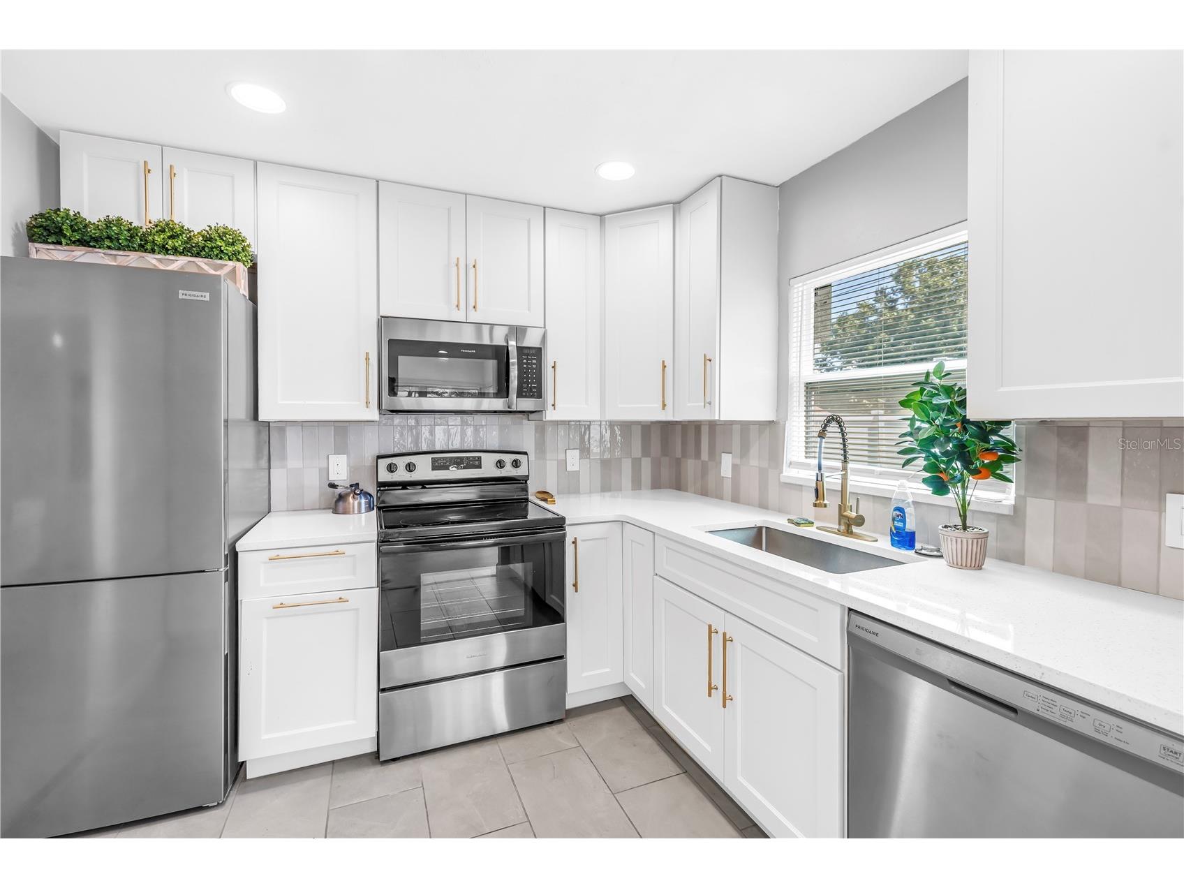 450 47th Street S Saint Petersburg FL 33711 TB8456251 image13