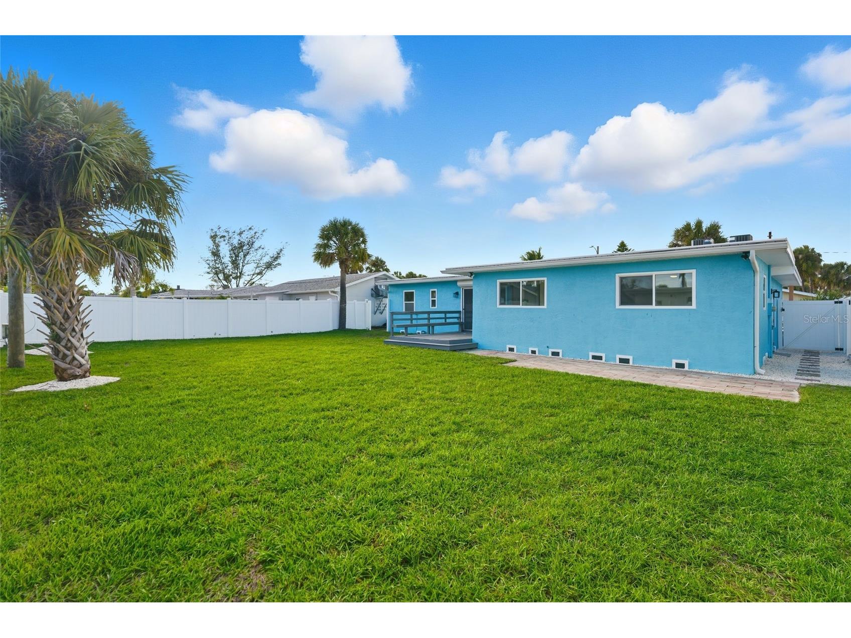 450 81st Avenue Saint Pete Beach FL 33706 A4662091 image43