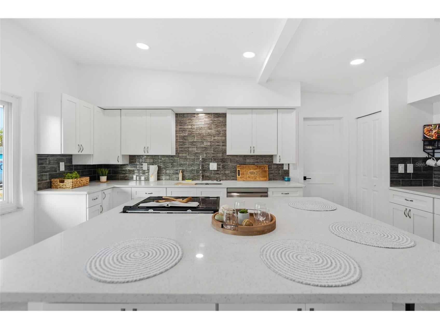 450 81st Avenue Saint Pete Beach FL 33706 A4662091 image6