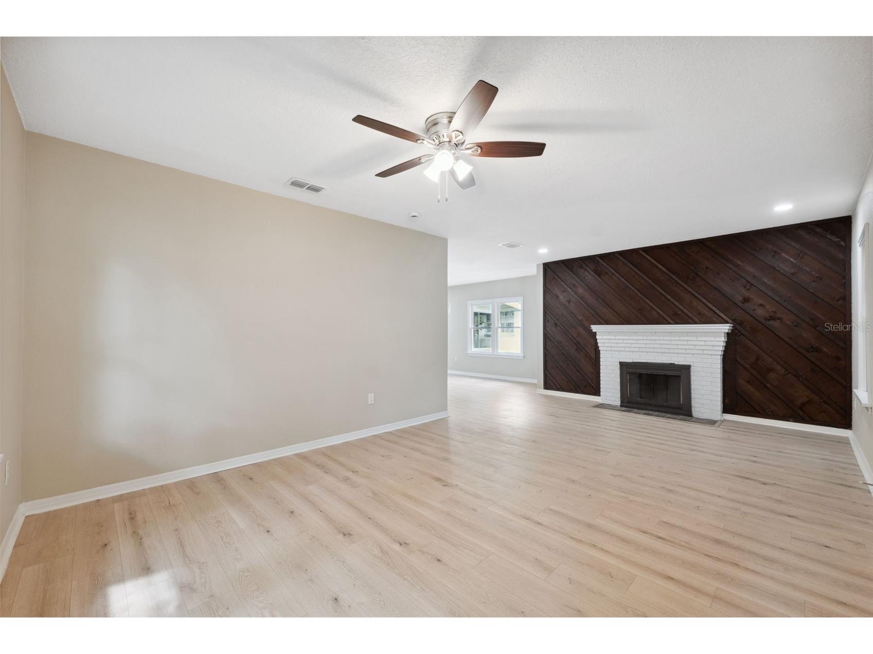 450 Avenue B NE Winter Haven FL 33881 TB8448756 image2