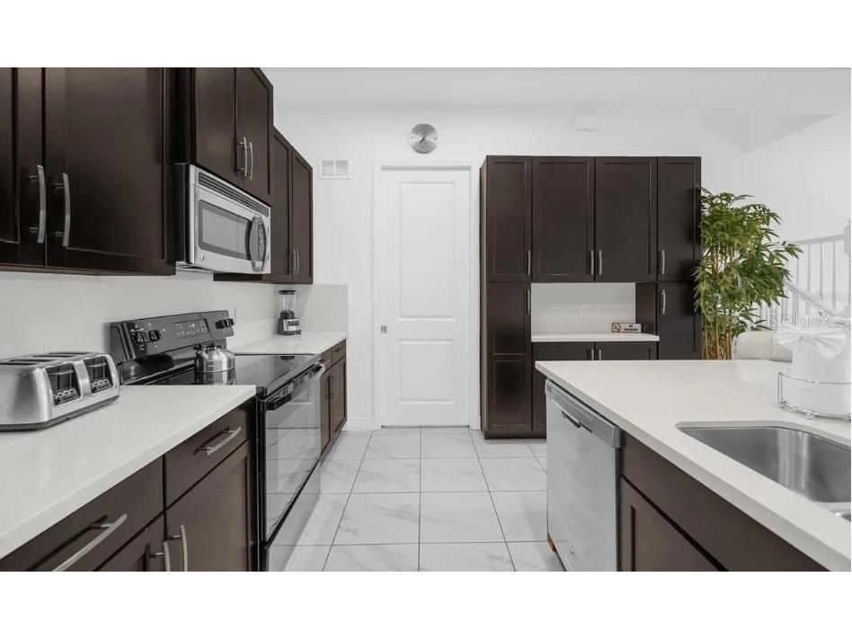 450 Captiva Drive Davenport FL 33896 O6397903 image4