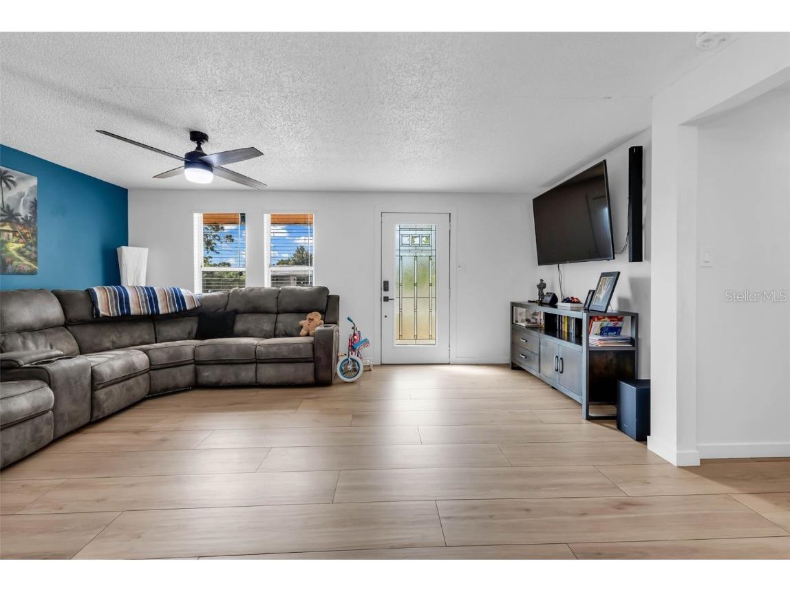 450 Church Avenue NW Port Charlotte FL 33952 C7517320 image5