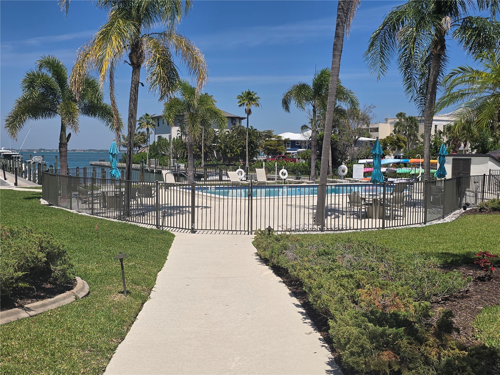 450 Gulf Of Mexico Drive #303 Longboat Key FL 34228 A4695053 image5