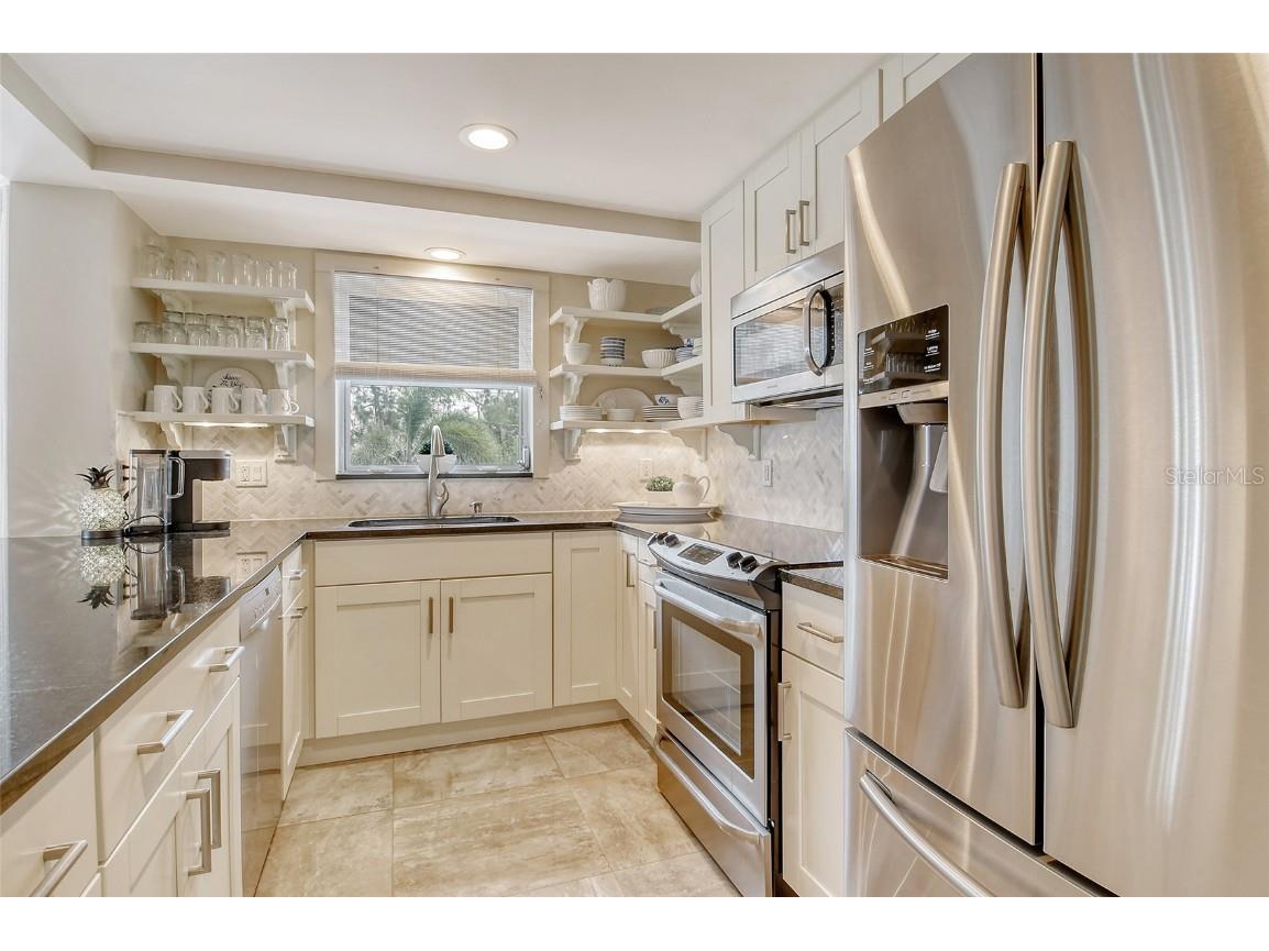 450 Gulf Of Mexico Drive #B207 Longboat Key FL 34228 - SARASOTA BAY A4667364 image11