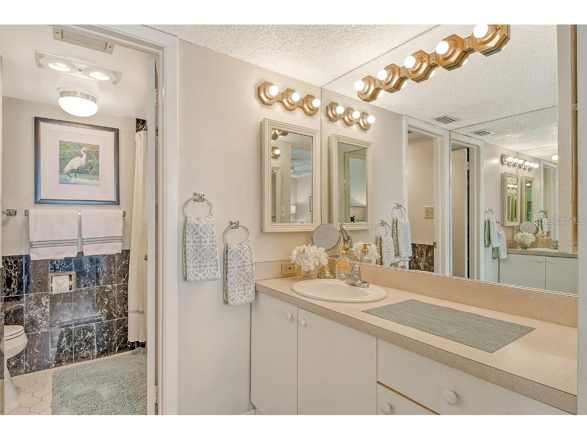 450 Gulf Of Mexico Drive #B207 Longboat Key FL 34228 - SARASOTA BAY A4667364 image16