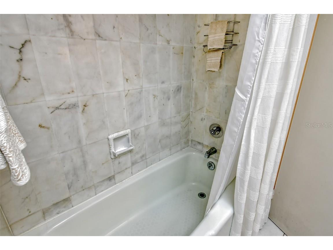 450 Gulf Of Mexico Drive #B207 Longboat Key FL 34228 - SARASOTA BAY A4667364 image23