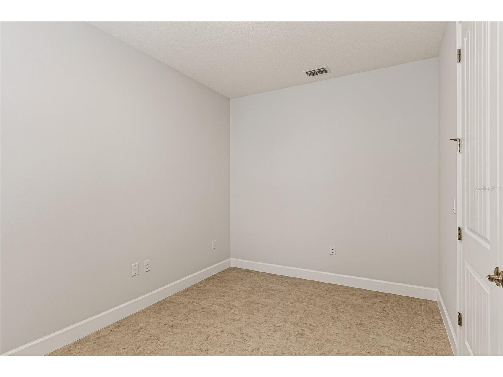 450 Hammond Street SW Palm Bay FL 32908 OM721297 image16