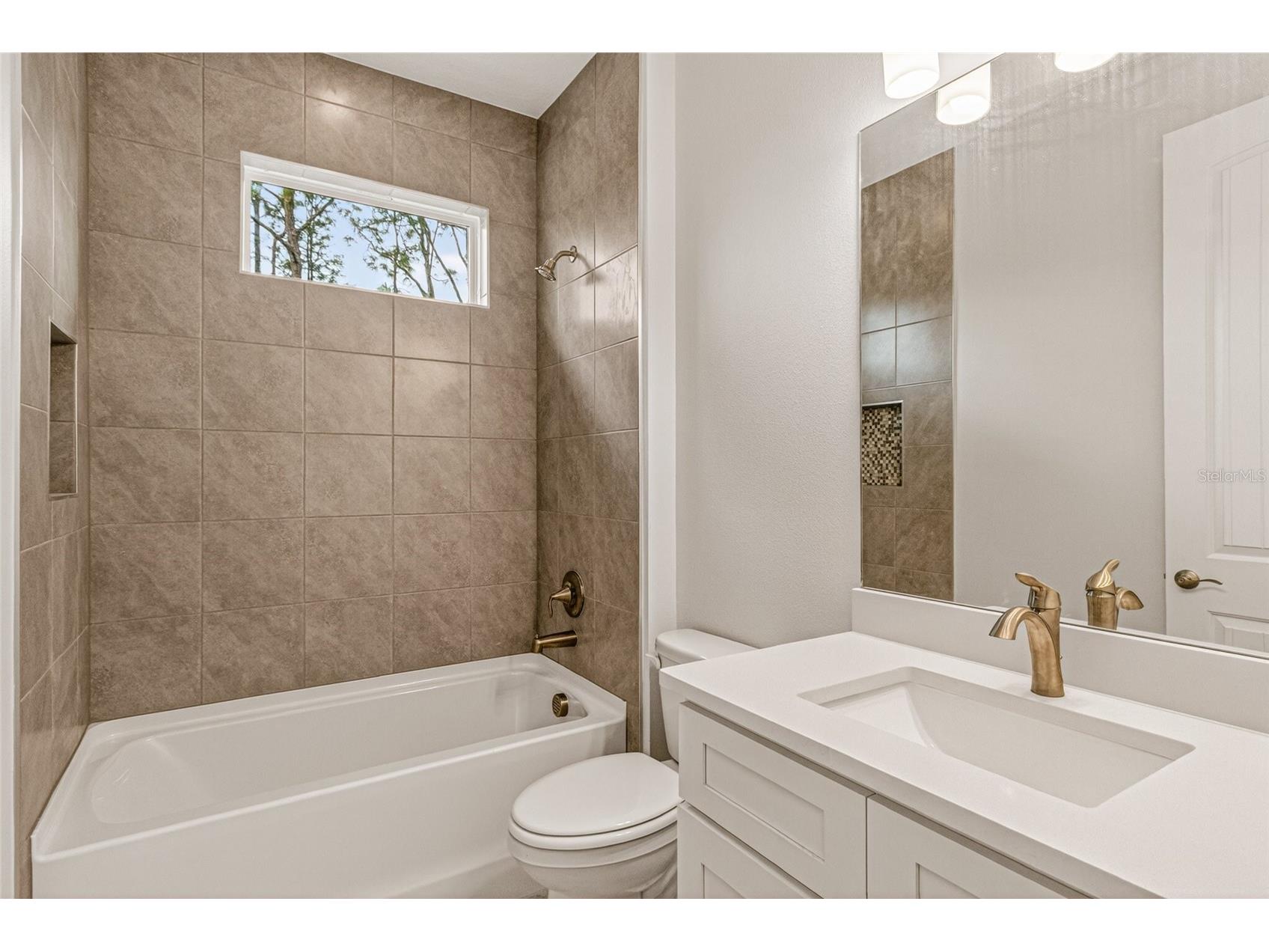450 Hammond Street SW Palm Bay FL 32908 OM721297 image41
