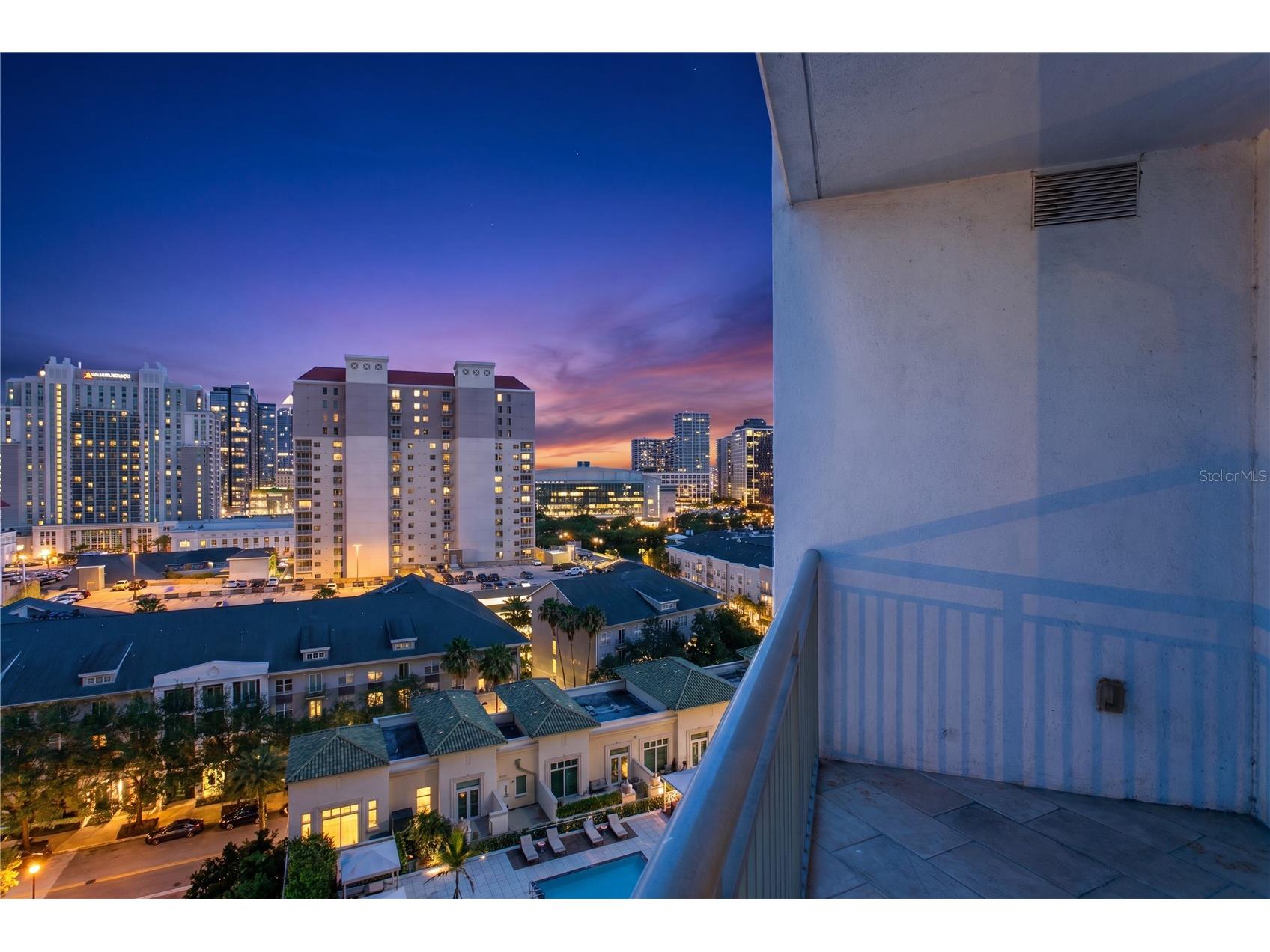 450 Knights Run Avenue #1208 Tampa FL 33602 TB8513651 image2