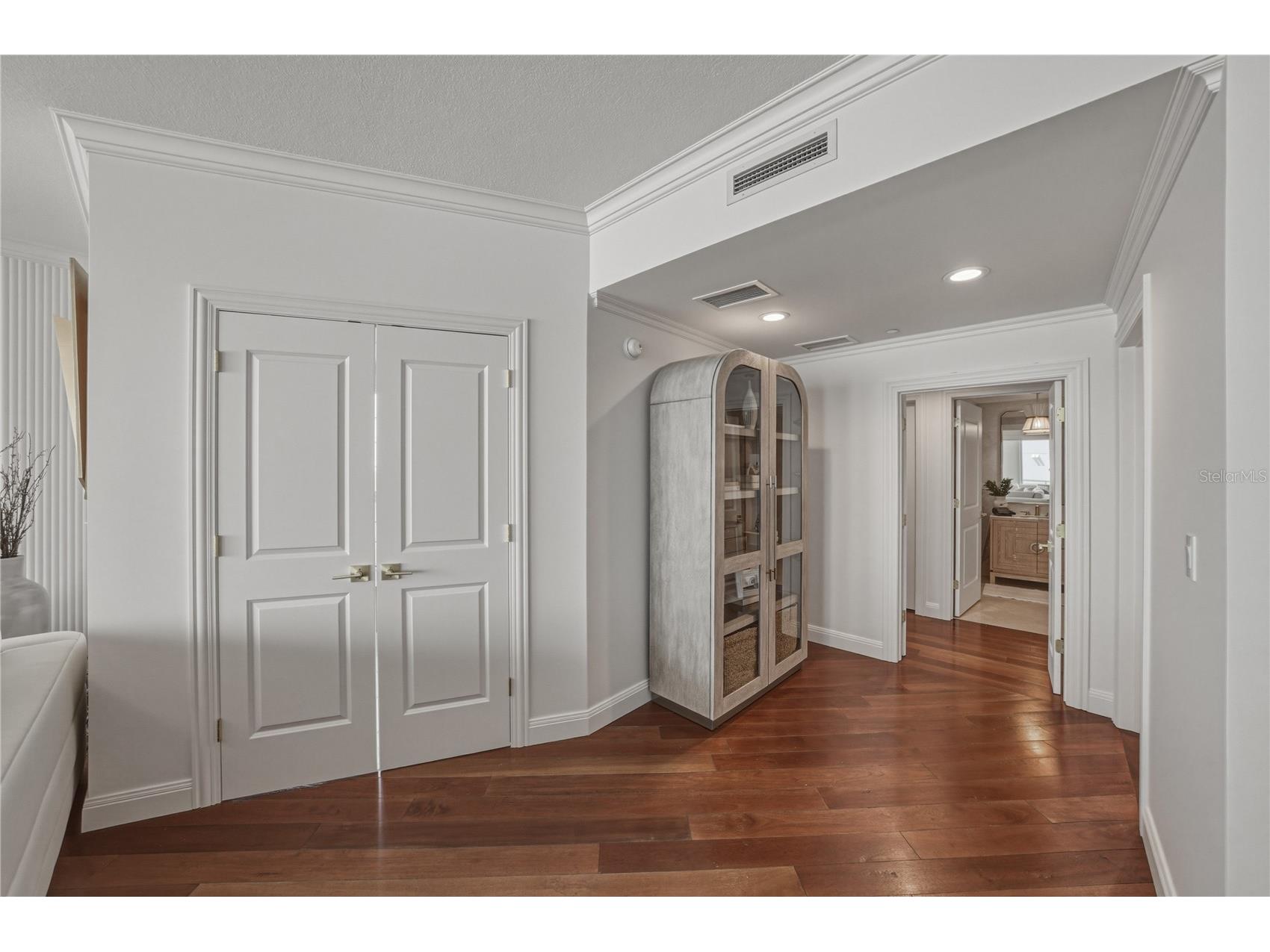 450 Knights Run Avenue #902 Tampa FL 33602 TB8488085 image7