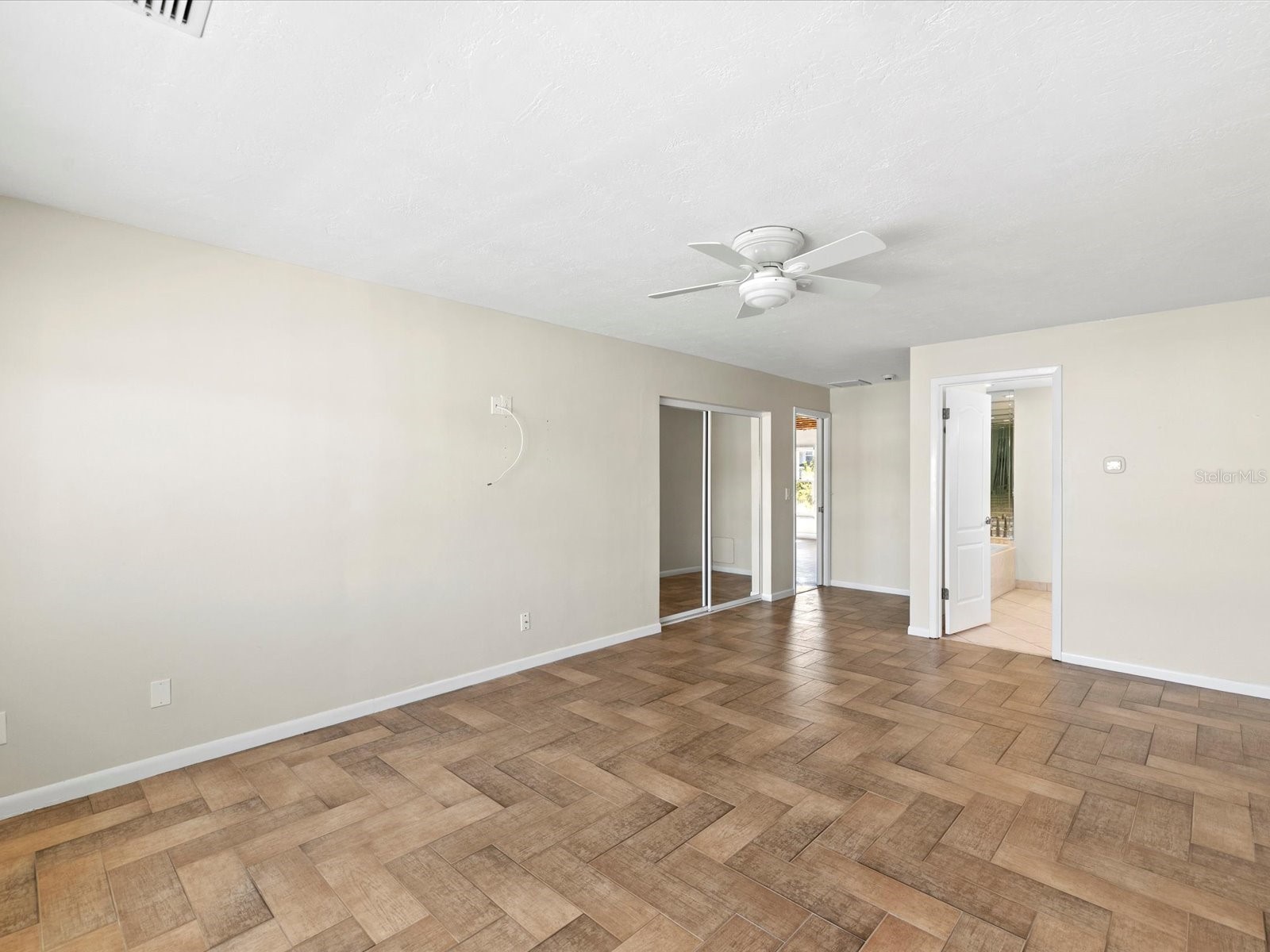 450 Palm Island NE Clearwater Beach FL 33767 - INTRACOASTAL WATERWAY TB8468677 image10