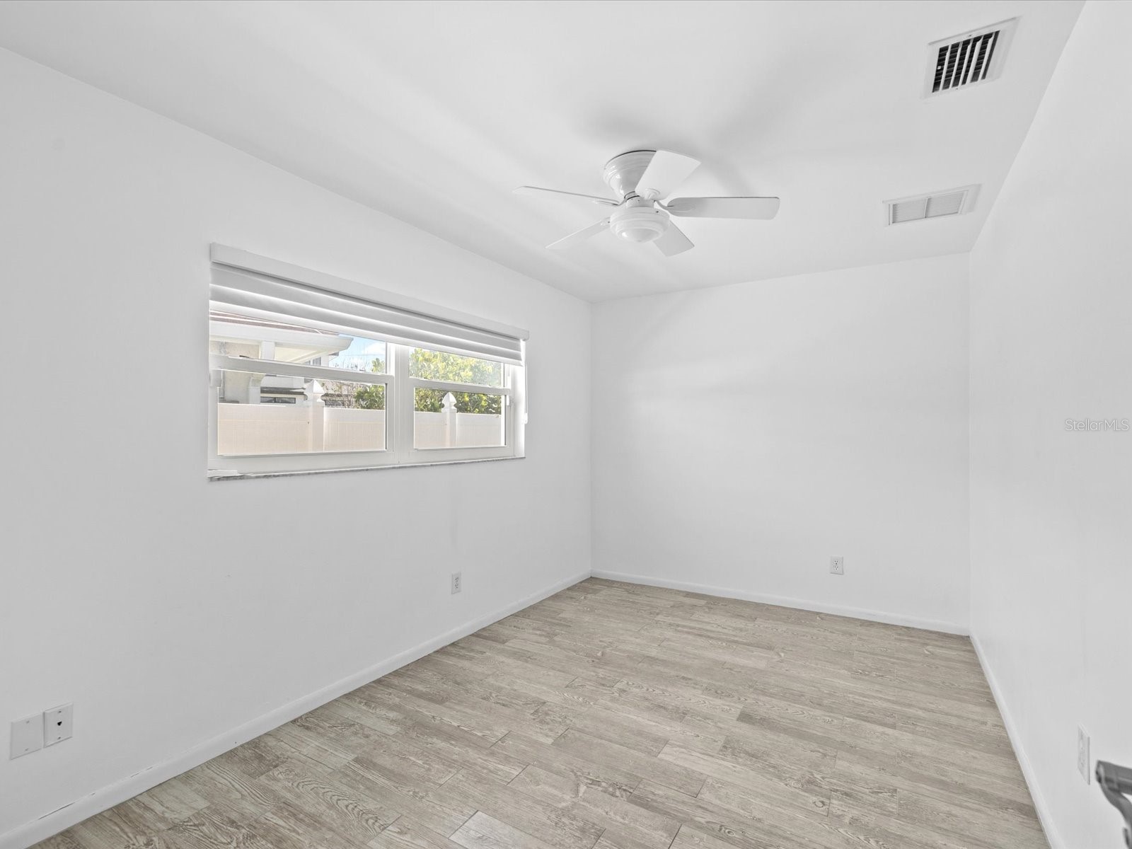 450 Palm Island NE Clearwater Beach FL 33767 - INTRACOASTAL WATERWAY TB8468677 image19