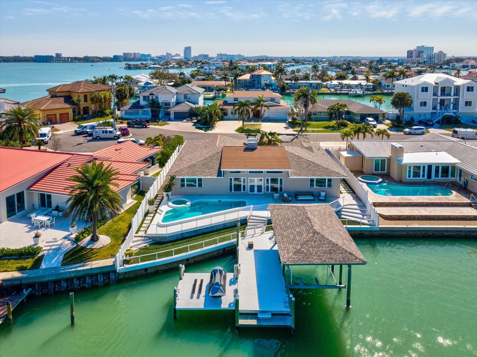 450 Palm Island NE Clearwater Beach FL 33767 - INTRACOASTAL WATERWAY TB8468677 image2