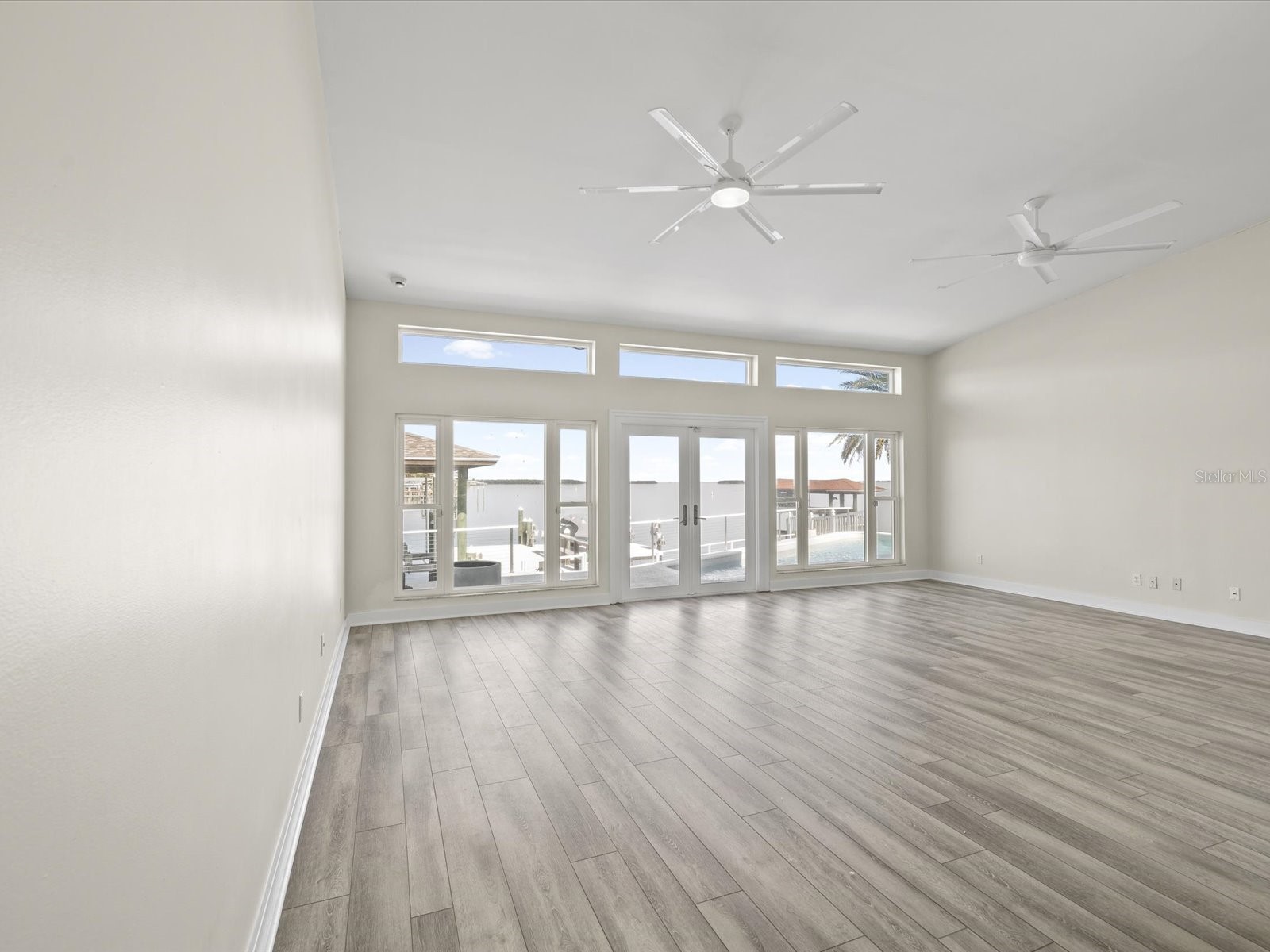 450 Palm Island NE Clearwater Beach FL 33767 - INTRACOASTAL WATERWAY TB8468677 image5