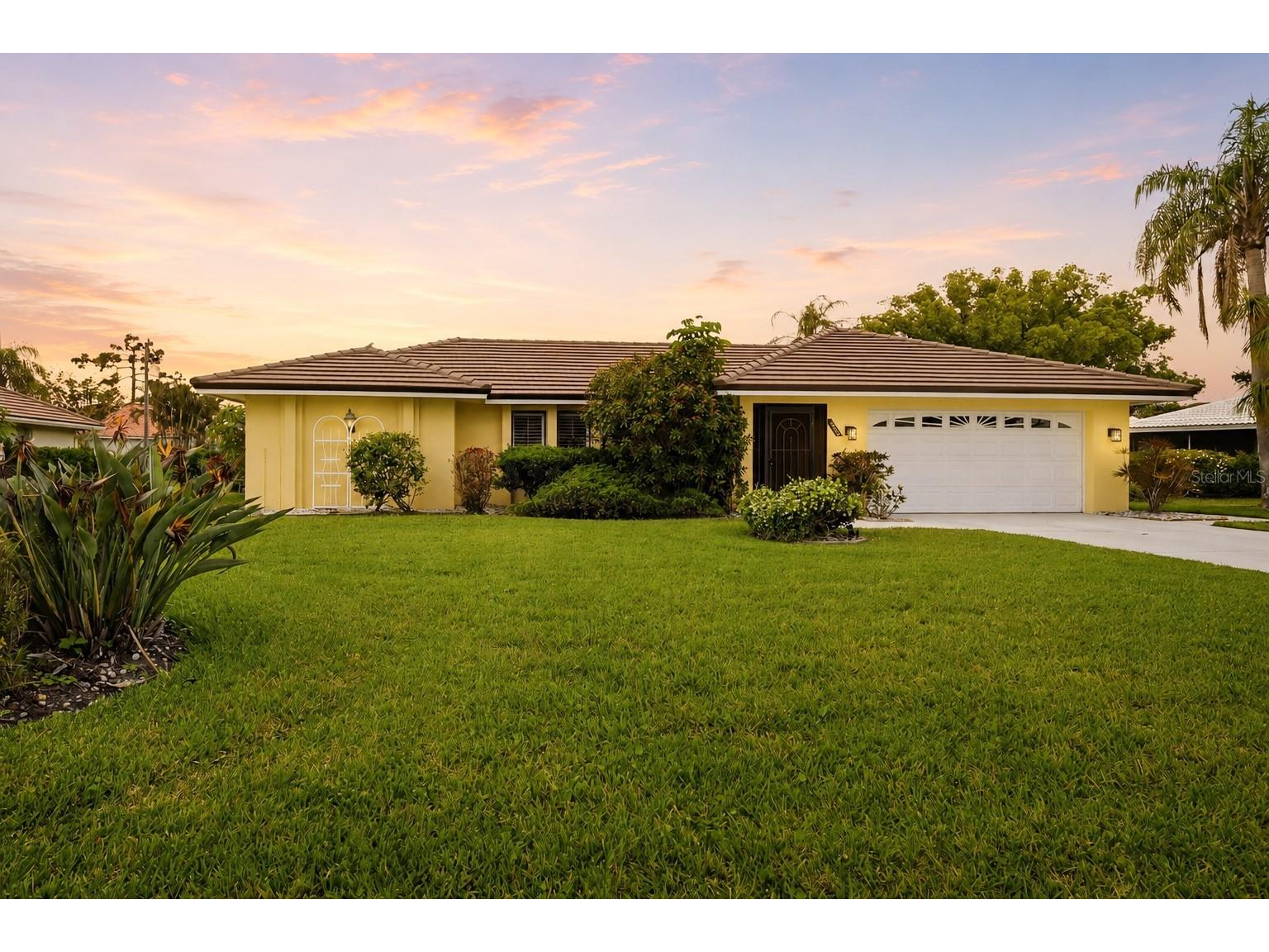 450 Rubens Drive E Nokomis FL 34275 A4692203 image1
