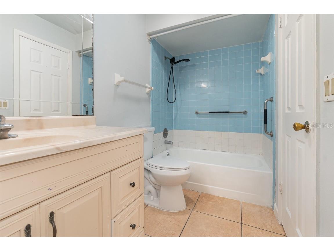 450 S Buena Vista Avenue Orlando FL 32835 O6310912 image15