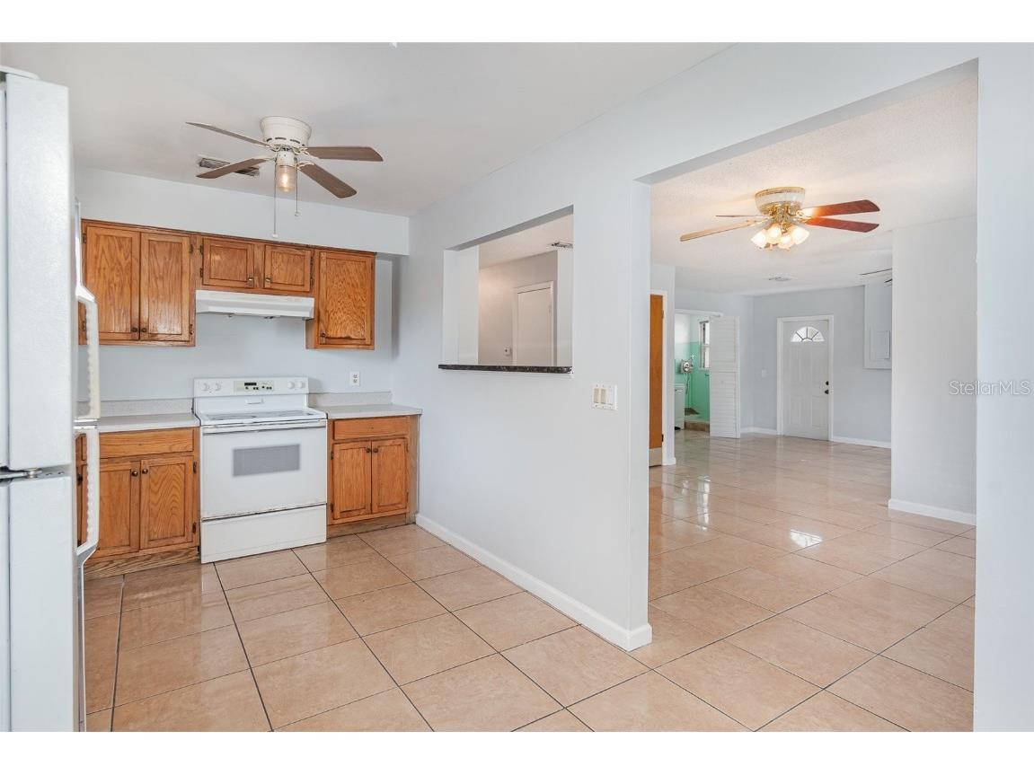 450 S Buena Vista Avenue Orlando FL 32835 O6310912 image21